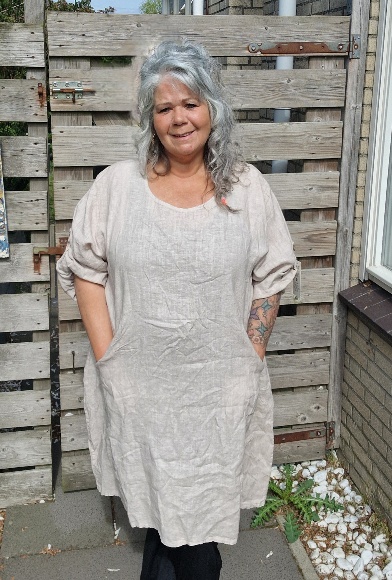 Beige linnen jurk